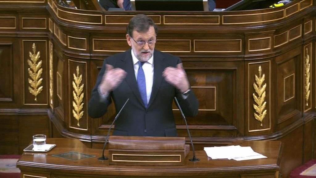 Rajoy, a Iglesias: "Un poco de moderación. Aprenda de mí, que en eso soy muy bueno"