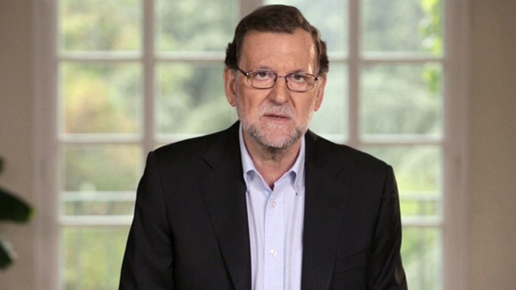 Rajoy arranca con fuerza la precampaña con un vídeo grabado en la Moncloa