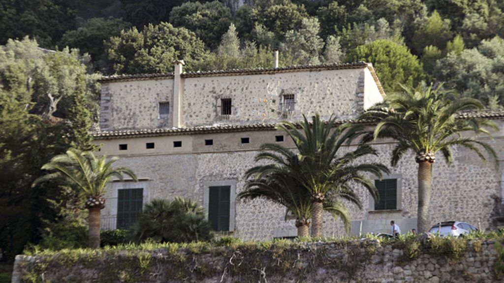 Un hombre asfixia a su expareja y luego se quita la vida en Sóller