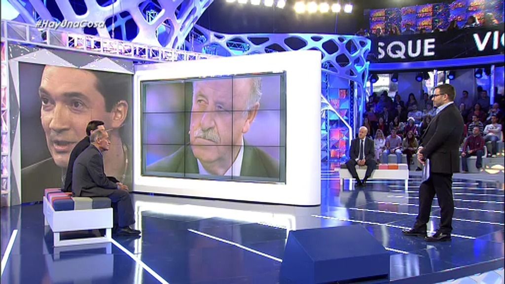 Vicente Del Bosque recibe el mensaje de dos amigos que trabajan por la integración de los discapacitados