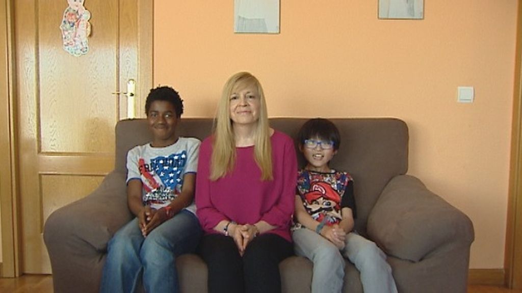 18.000 niños esperan en España una familia de adopción