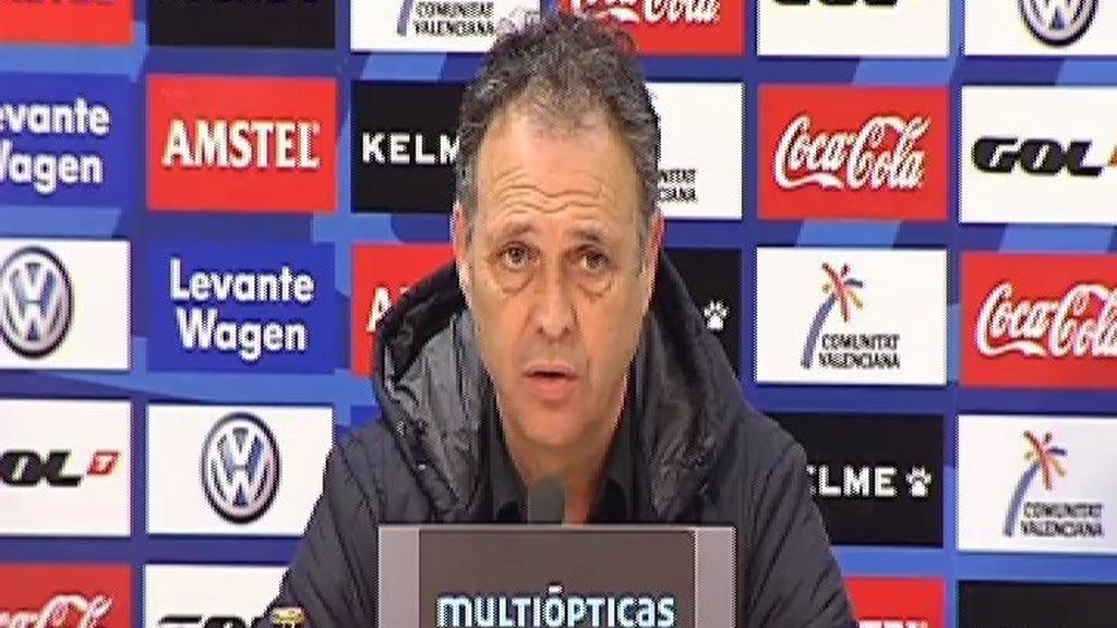 Caparrós: "Pagaría lo que fuera por tener a Messi"