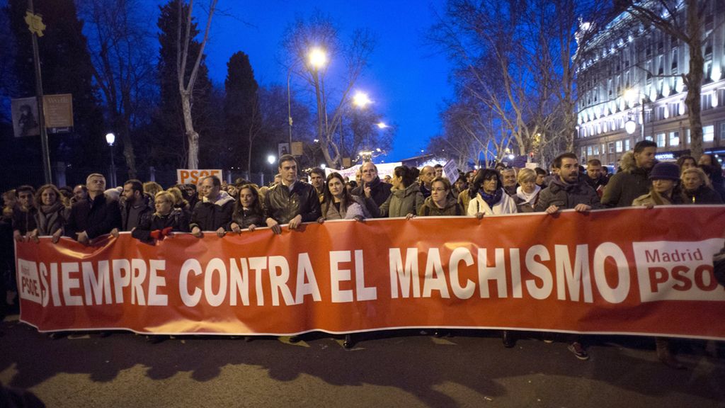 Iglesias y Sánchez coinciden en la manifestación del Día de la Mujer