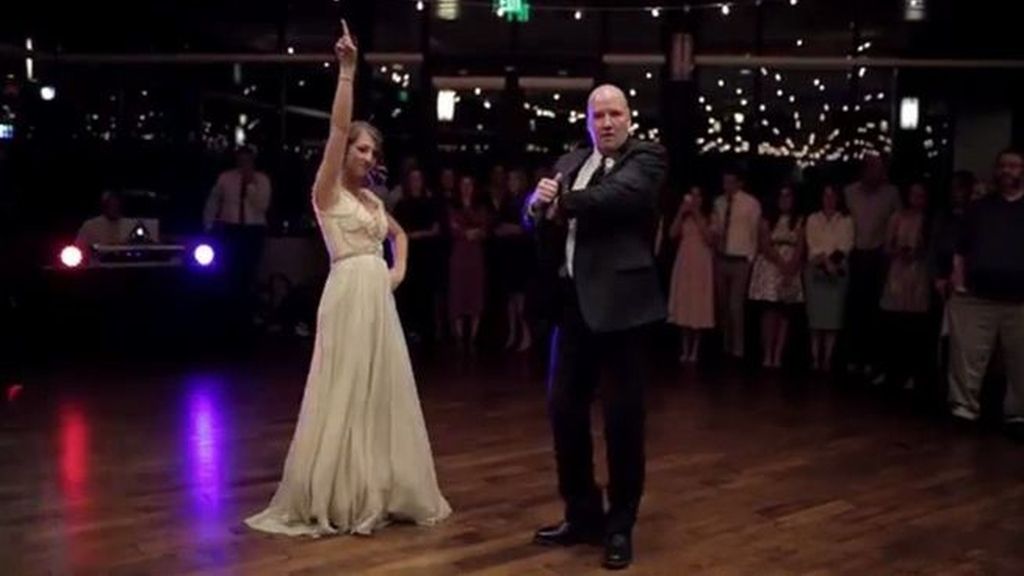 Olvidando el vals: El original baile entre una novia y su padre el día de su boda