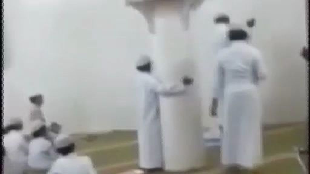 Paliza de un imán a un niño en una mezquita