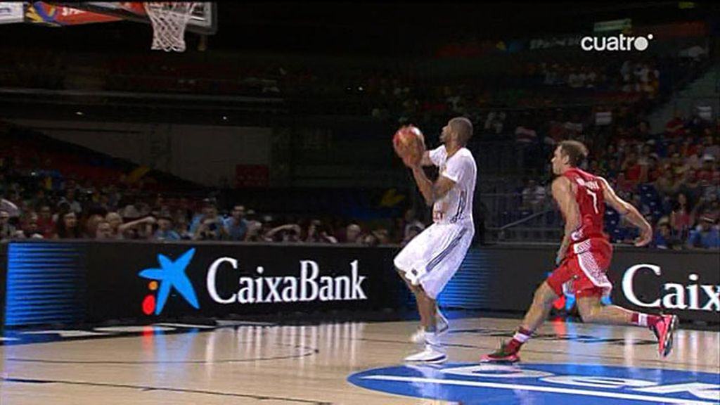 Batum, el más listo de la clase: arruina un ataque croata y se cuelga del aro a placer Batum, el más listo de la clase: arruina un ataque croata y se cuelga del aro a placer