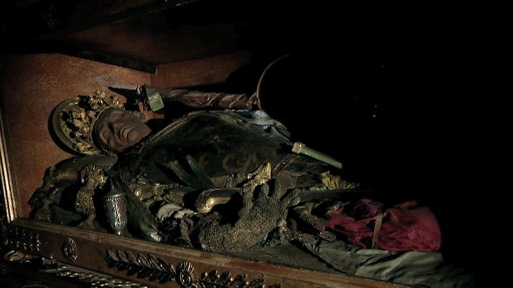 La momia de San Campio cura a los enfermos y exorciza a los endemoniados