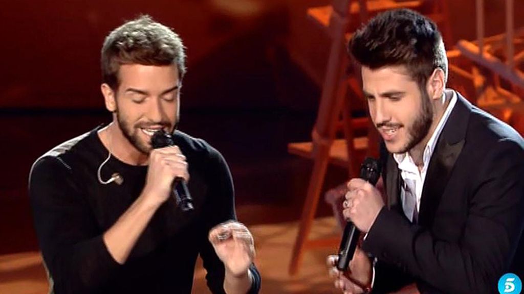 Pablo Alborán y Antonio José cantan ‘Tanto’ en la gala final de ‘La Voz 3’