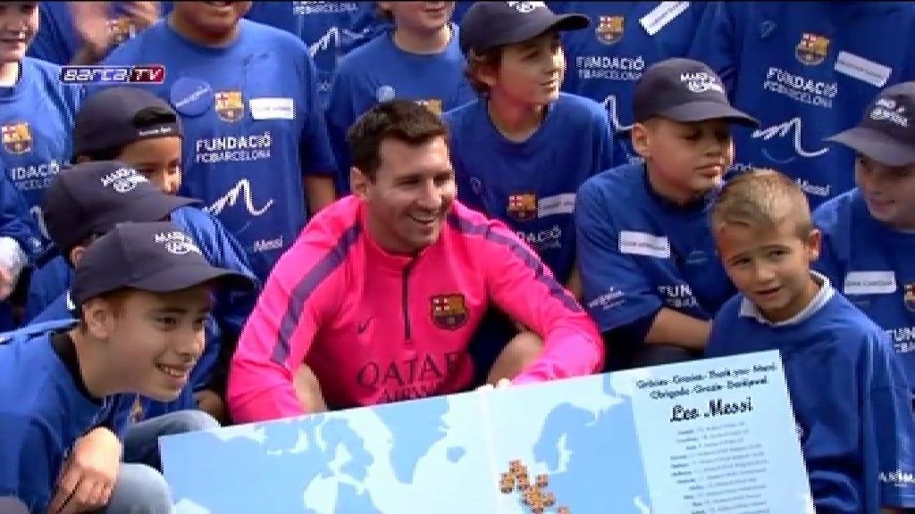 Messi cumple el sueño de 30 niños enfermos