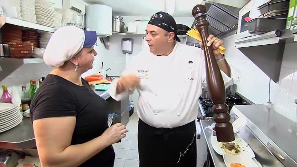 Sonia recibe clases de Andrea Tumbarello para mejorar la cocina