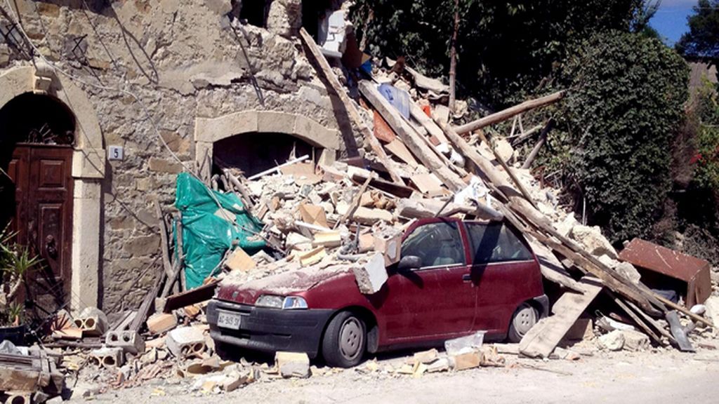 Se registran fuertes réplicas del terremoto en el centro de Italia
