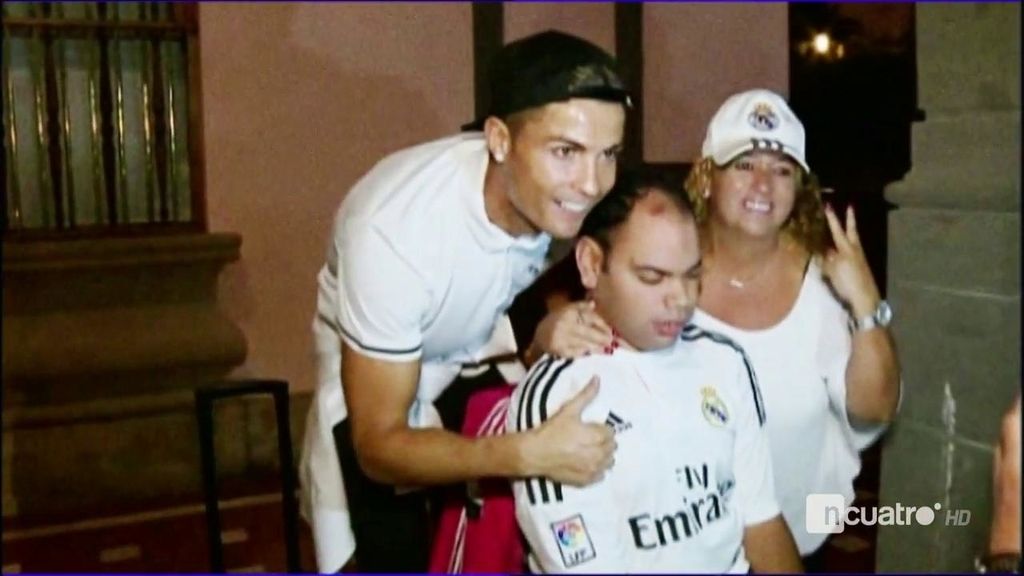 El bonito detalle de Cristiano Ronaldo con un aficionado discapacitado en Las Palmas