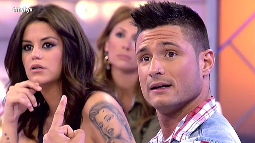 Ángel, a Lola: "Te tuvieron que llamar la atención porque estabas tonteando con Alex" Ángel, a Lola: "Te tuvieron que llamar la atención porque estabas tonteando con Alex"