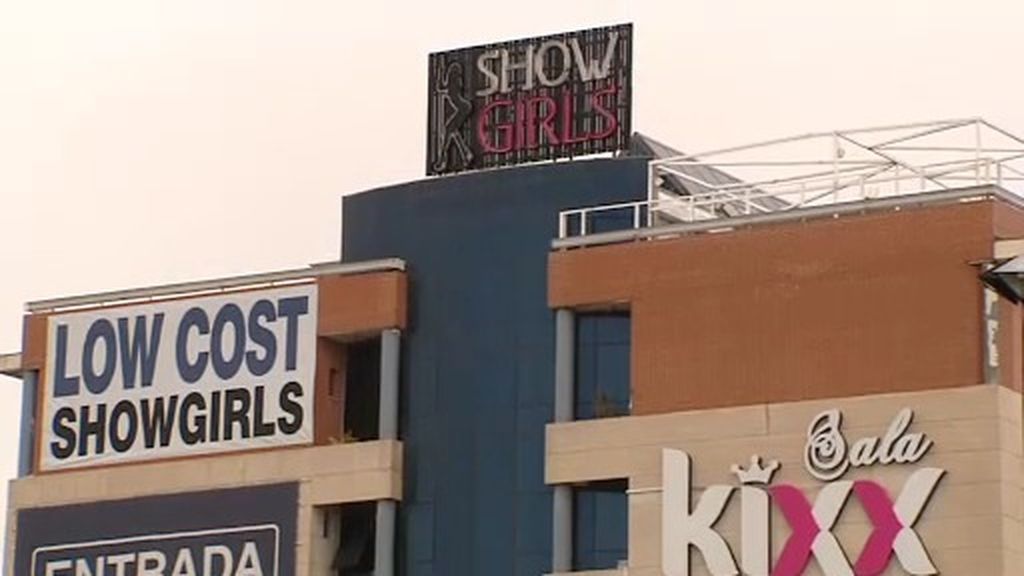 "Chicas low cost", el anuncio de un prostíbulo que indigna a todos