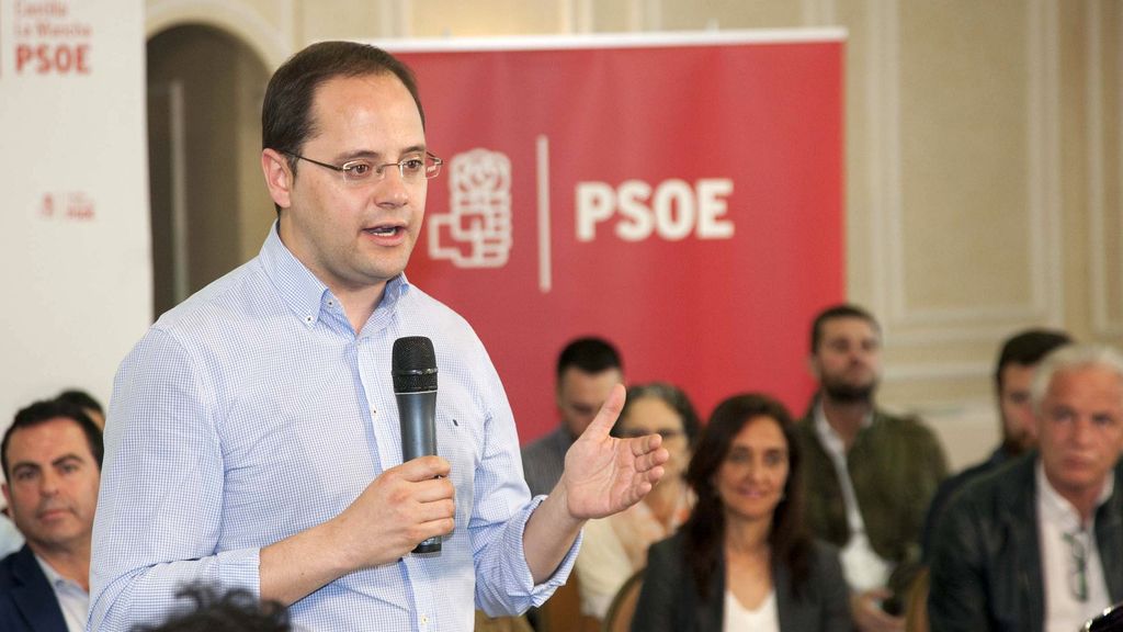 César Luena responde a González: "El PSOE votará 'no' a Rajoy"