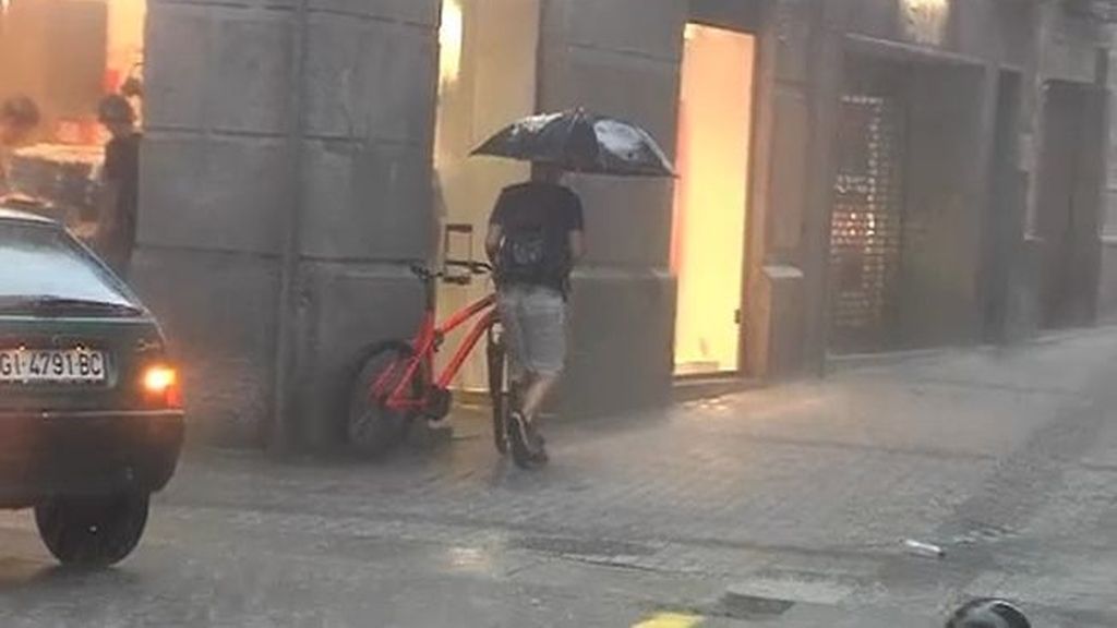 Tarde de lluvias torrencias en Gerona y Tarragona