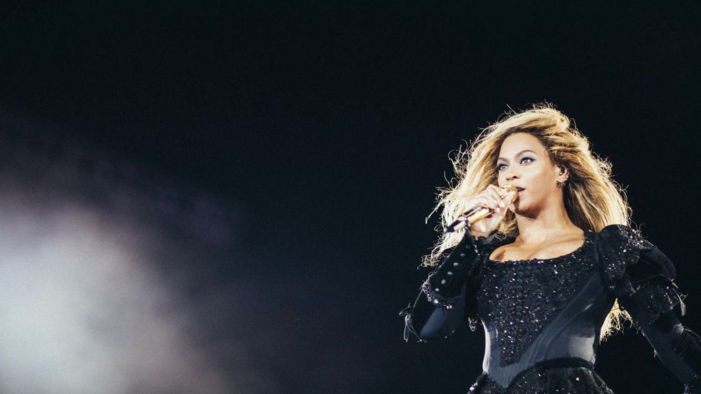 El huracán Beyoncé enamora en Barcelona