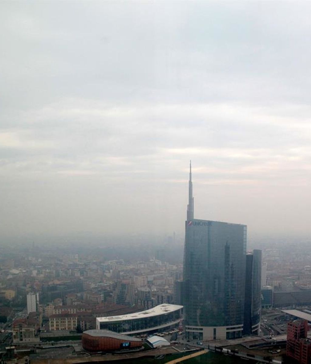 Milán prohibe el tráfico por los altos niveles de contaminación