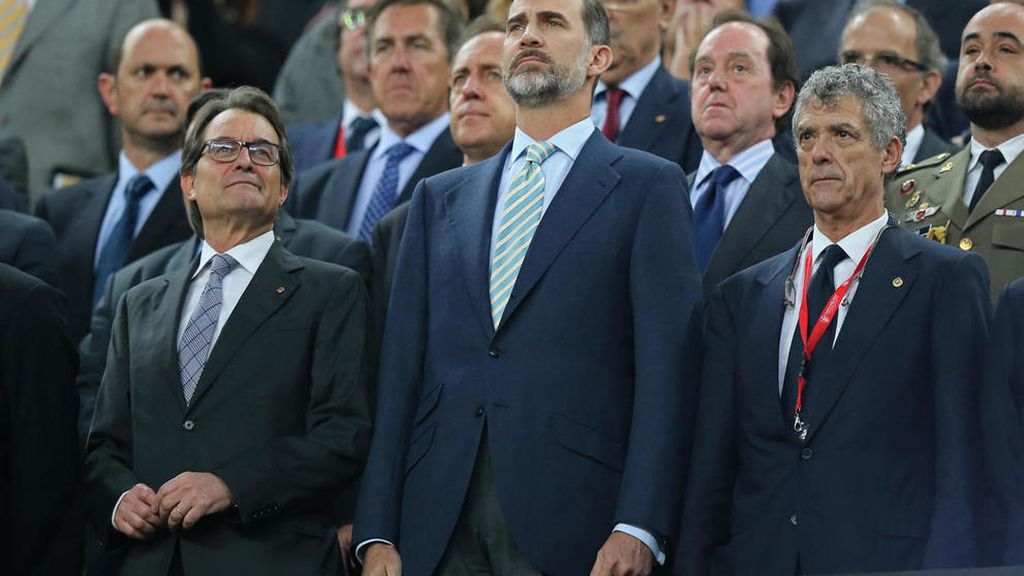 Así fue la sonora pitada al himno de España en la final de la Copa del Rey de 2015