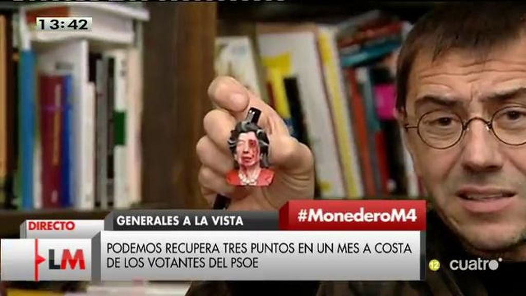 Monedero muestra un muñeco zombie de Barberá: “Da profundo miedo”
