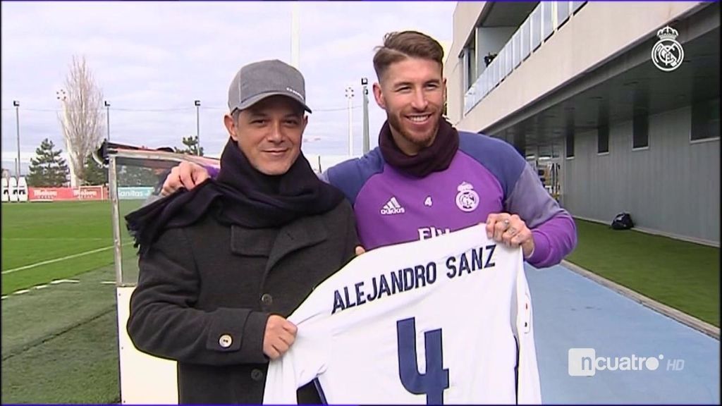 Sergio Ramos ‘cede’ su dorsal a una visita muy especial en Valdebebas: Alejandro Sanz