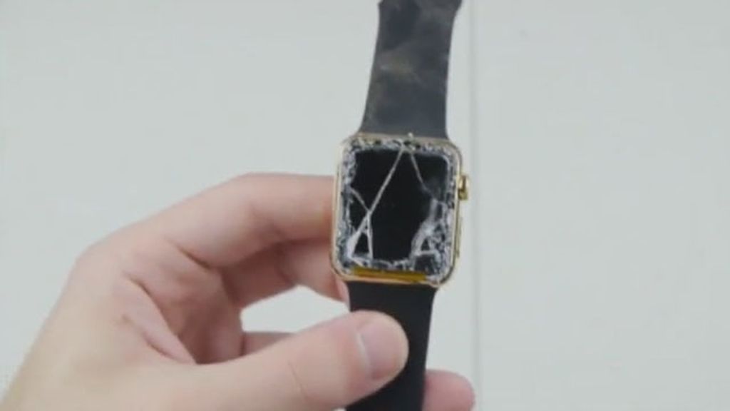 Dos potentes imanes destrozan un reloj de Apple valorado en 9.000 euros