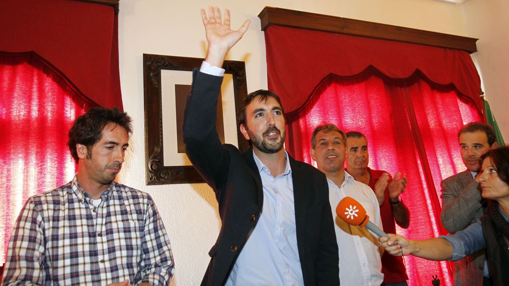 Dos mociones de censura cambian a los alcaldes de Tarifa (Cádiz) y Oia (Pontevedra)