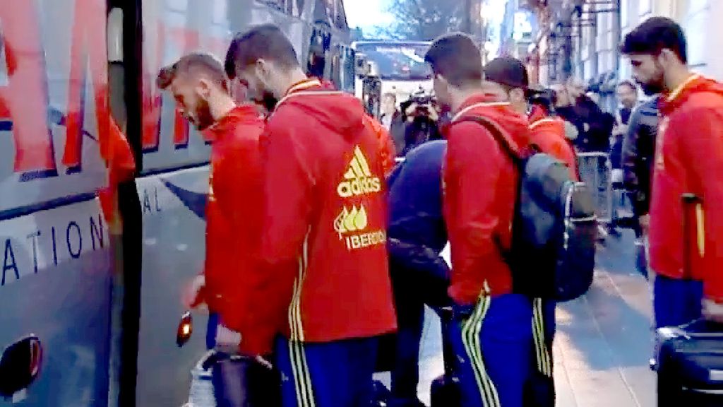 La selección española deja Bélgica entre estrictas medidas de seguridad