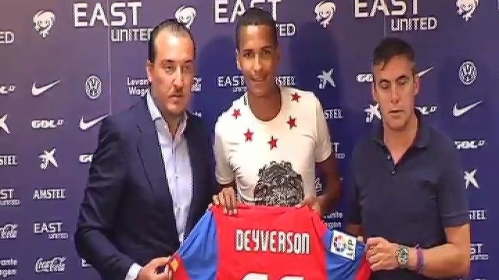 Deyverson es presentado como nuevo jugador del Levante