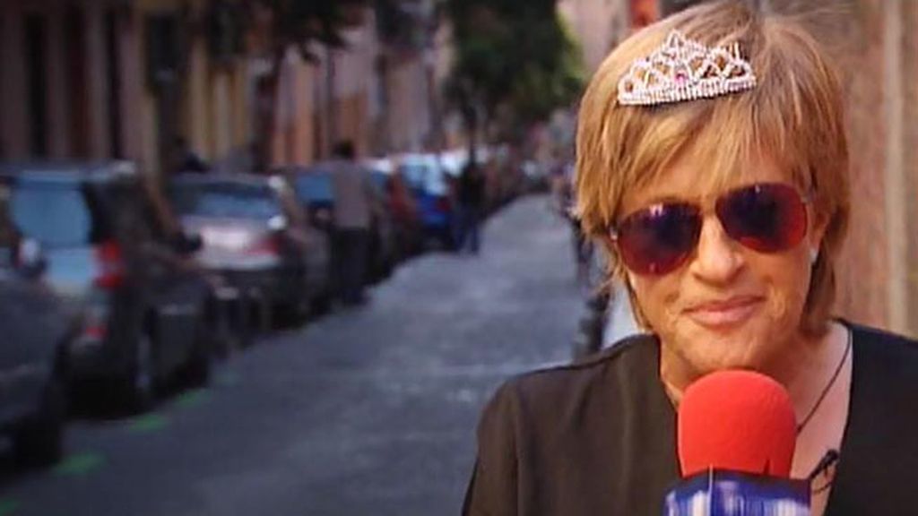 Chelo García-Cortés sigue los pasos de la Reina Letizia, en ‘Diario Ché’