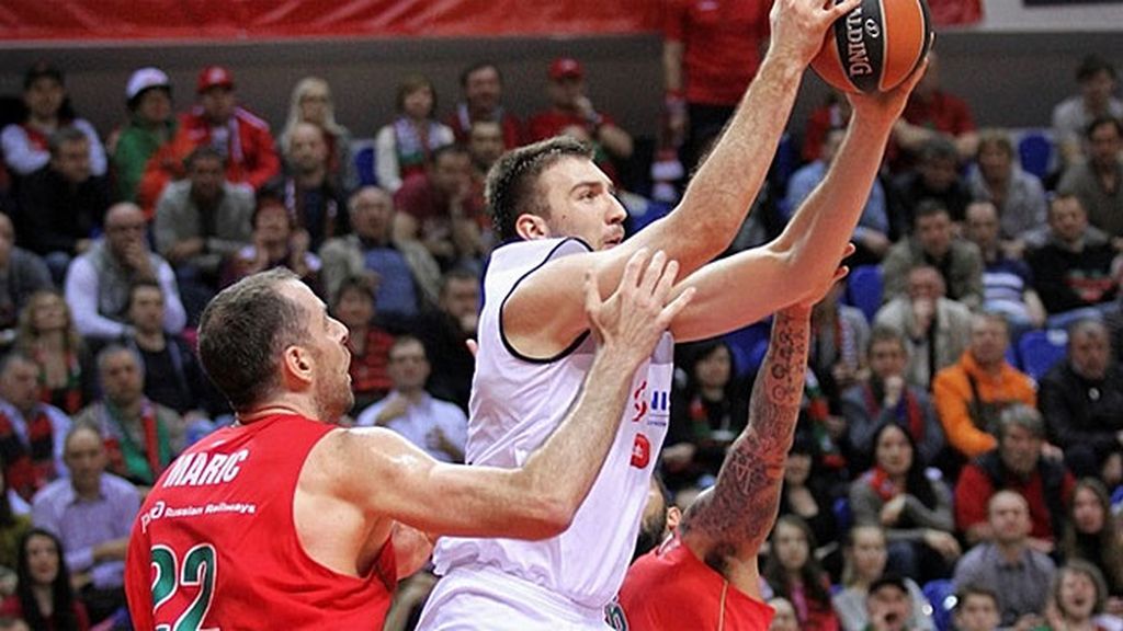 El Lokomotiv vence al Partizan y sigue pensando en los cuartos de final (84-73)