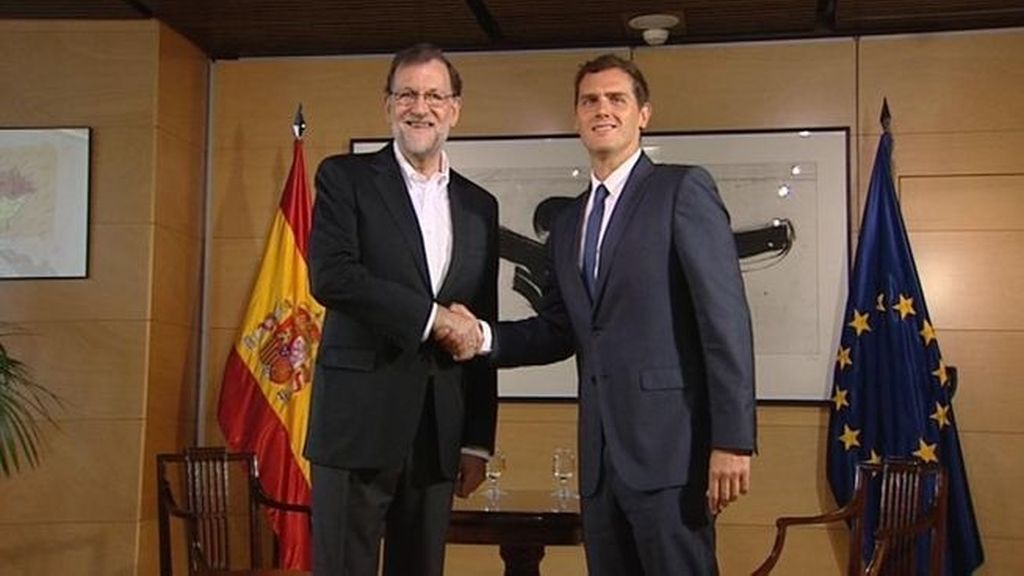 Rivera critica a Rajoy por posponer una semana la aceptación de sus condiciones