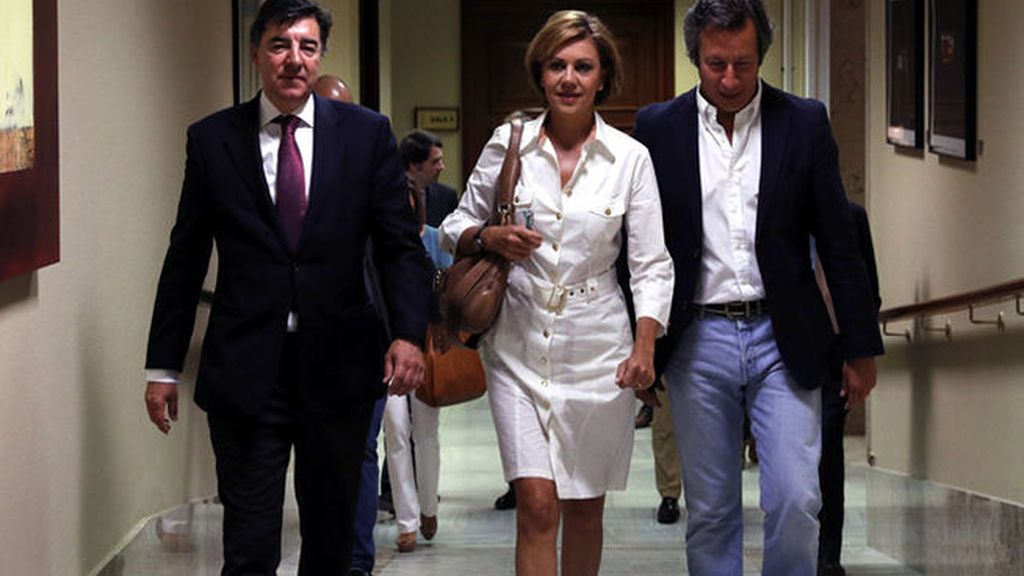 Cospedal ofrece la posibilidad de "mejorar" la reforma laboral de Rajoy