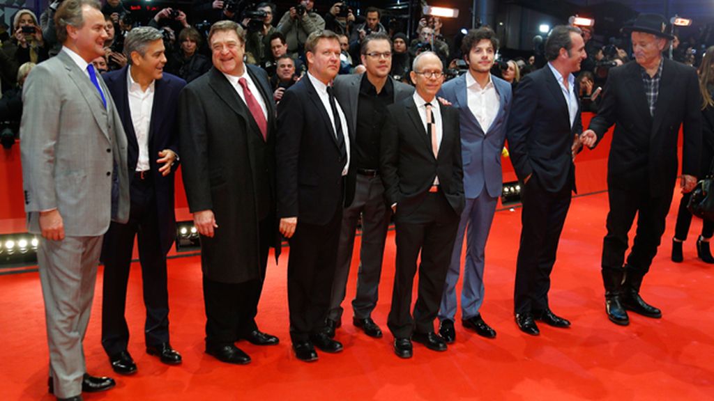 Los hombres de Clooney lucen palmito en la alfombra de la Berlinale