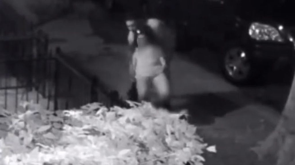 Una mujer forcejea con un desconocido que intentaba violarla en una calle de Brooklyn