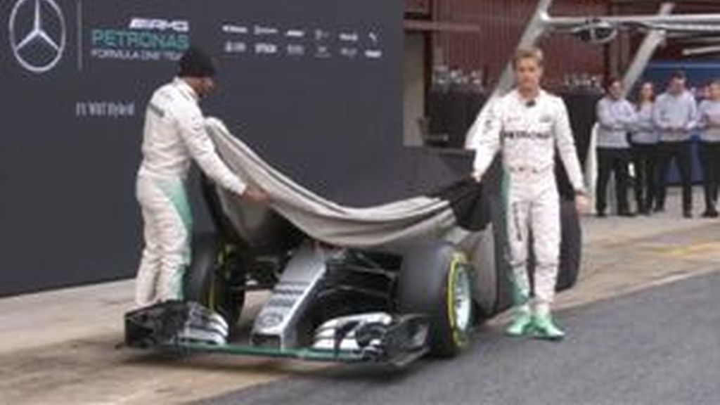 Mercedes presenta el W07, el nuevo bólido de Hamilton y Rosberg