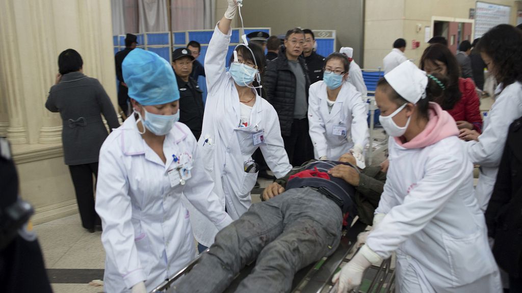 Al menos 33 muertos tras el ataque de hombres armados con cuchillos en China