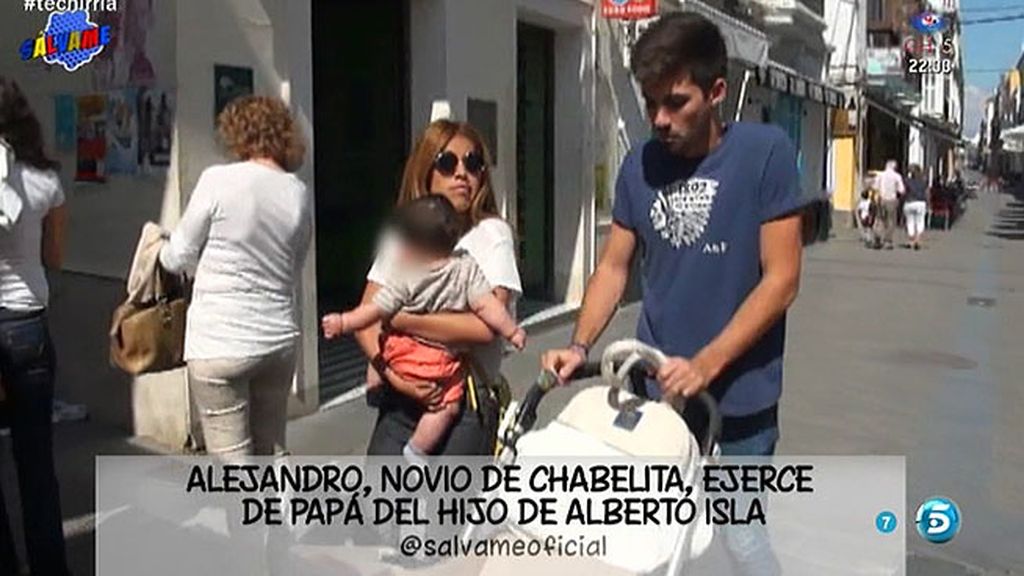 Chabelita se deja ver con su hijo y con Alejandro paseando en público