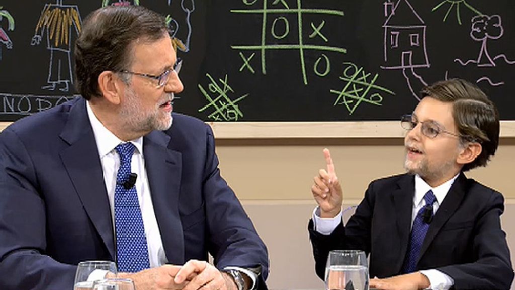 Mini-Mariano pide a Rajoy que no suba el precio de las chuches: “No va a subir, es más, va a bajar”