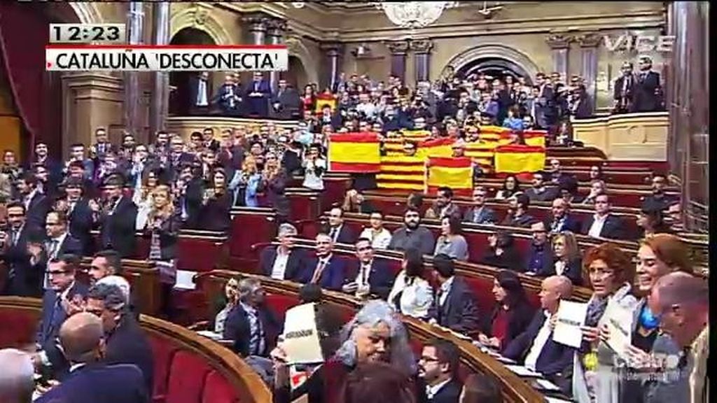 El parlamento catalán aprueba la desconexión con España