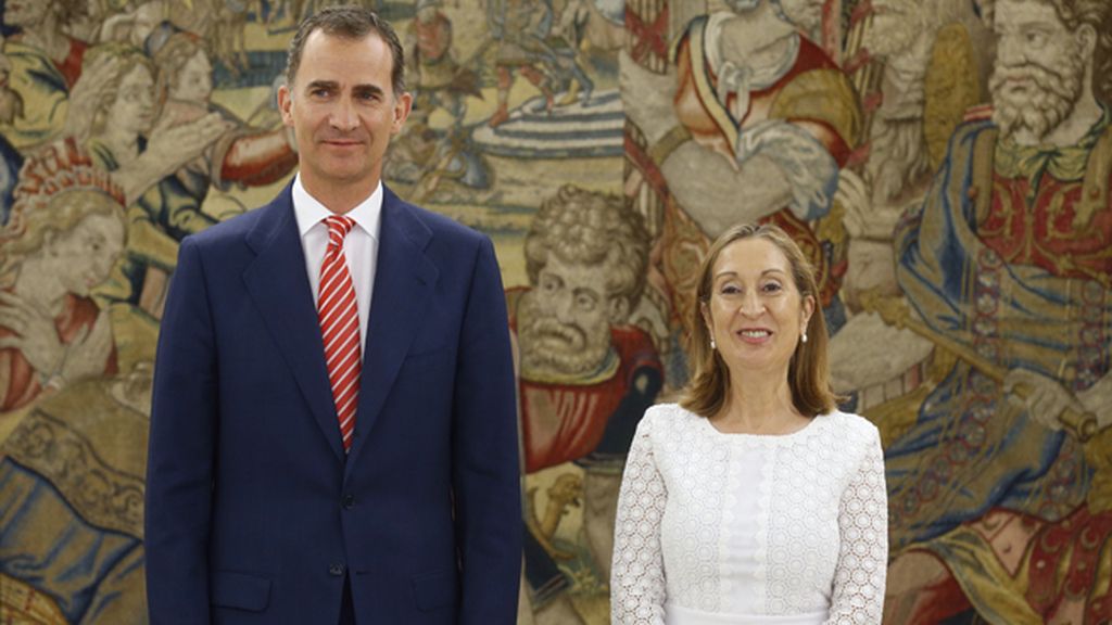 Ana Pastor: “Hablaré con Rajoy para fijar el pleno de investidura”