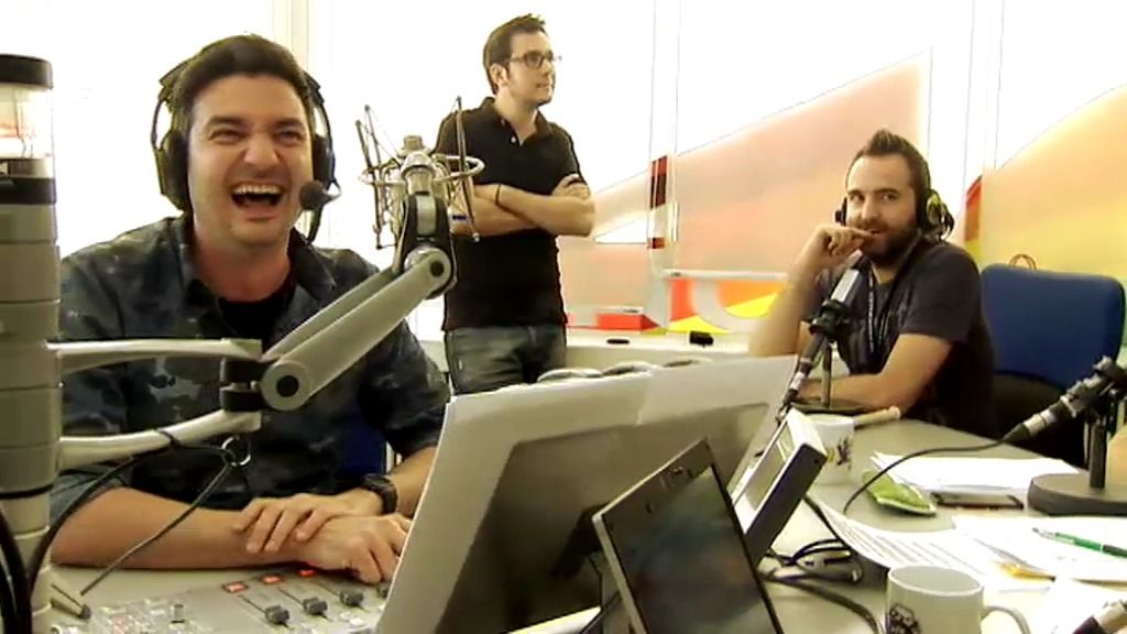 Casillas gasta una broma a un amigo en el programa 'Anda Ya' de Los 40 Principales