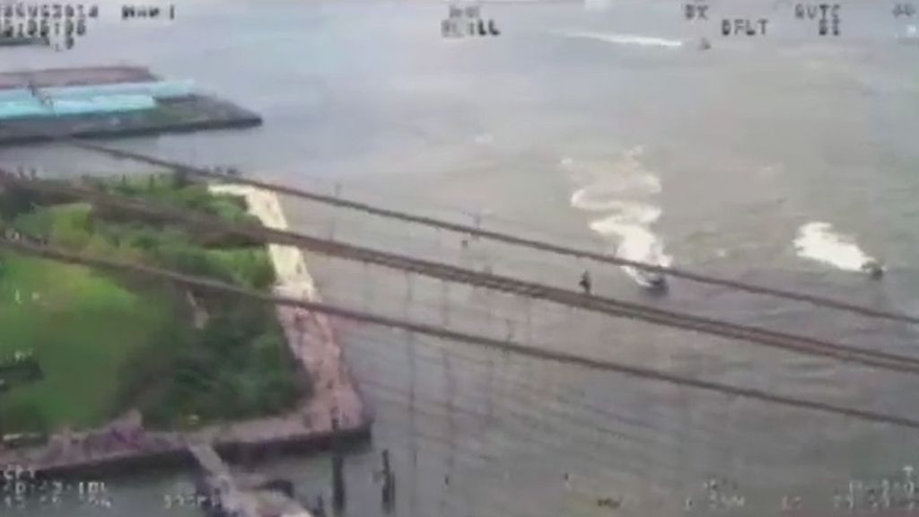 Detenido un turista ruso por escalar el puente de Brooklyn