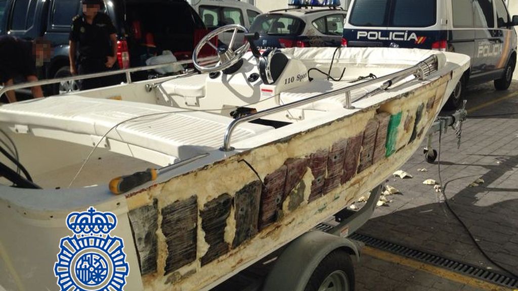 Incautan en Huelva 240 kilos de cocaína en el interior del casco de una lancha auxiliar