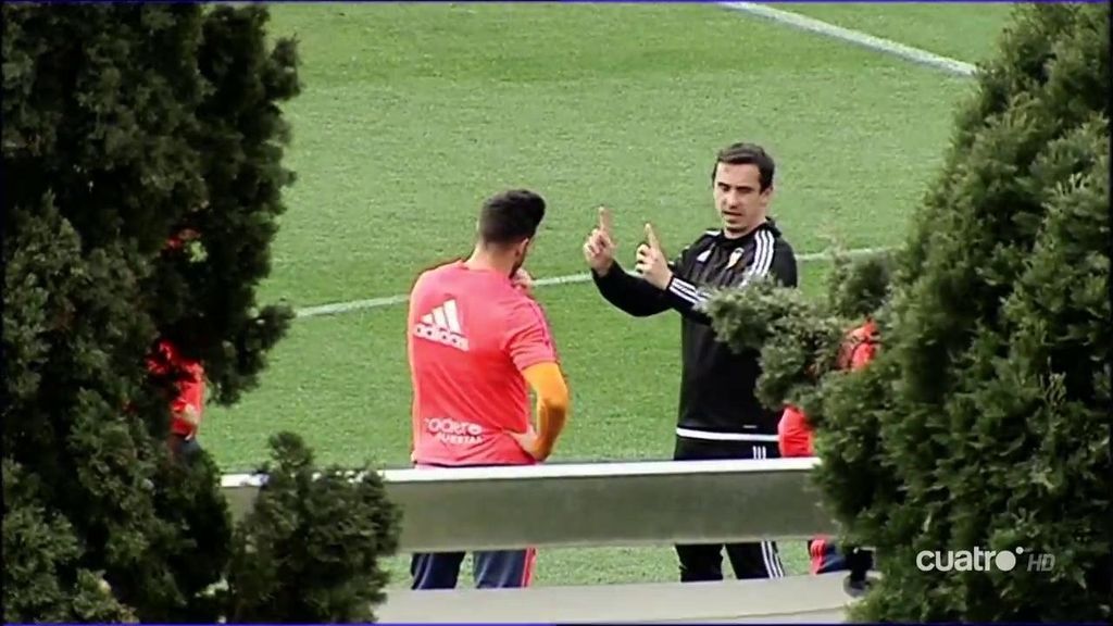 ¿Entienden a Neville en Valencia? Así explica el entrenador lo que quiere a sus jugadores
