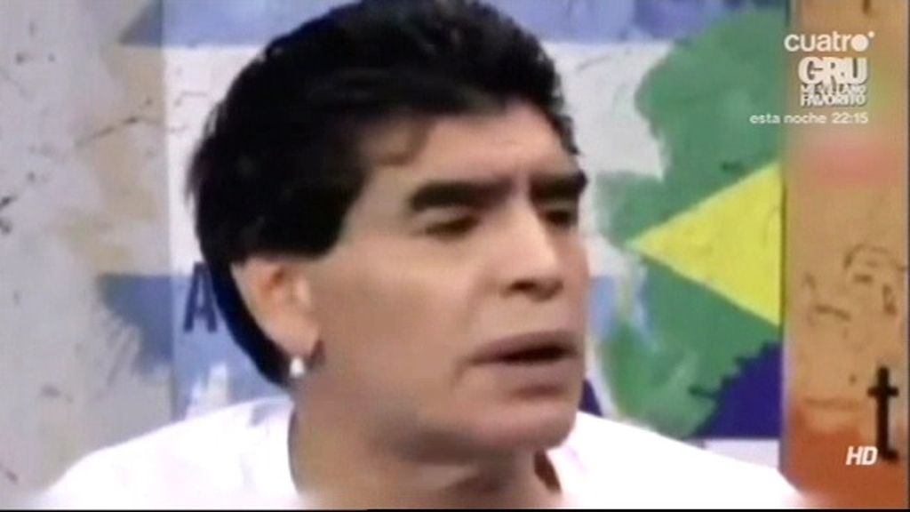 Maradona, irónico con la sanción de Suárez: "¿Por qué no le llevan a Guantánamo?"