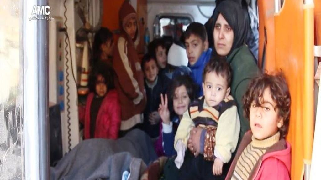 Empieza la evacuación de miles de personas de la ciudad siria de Alepo