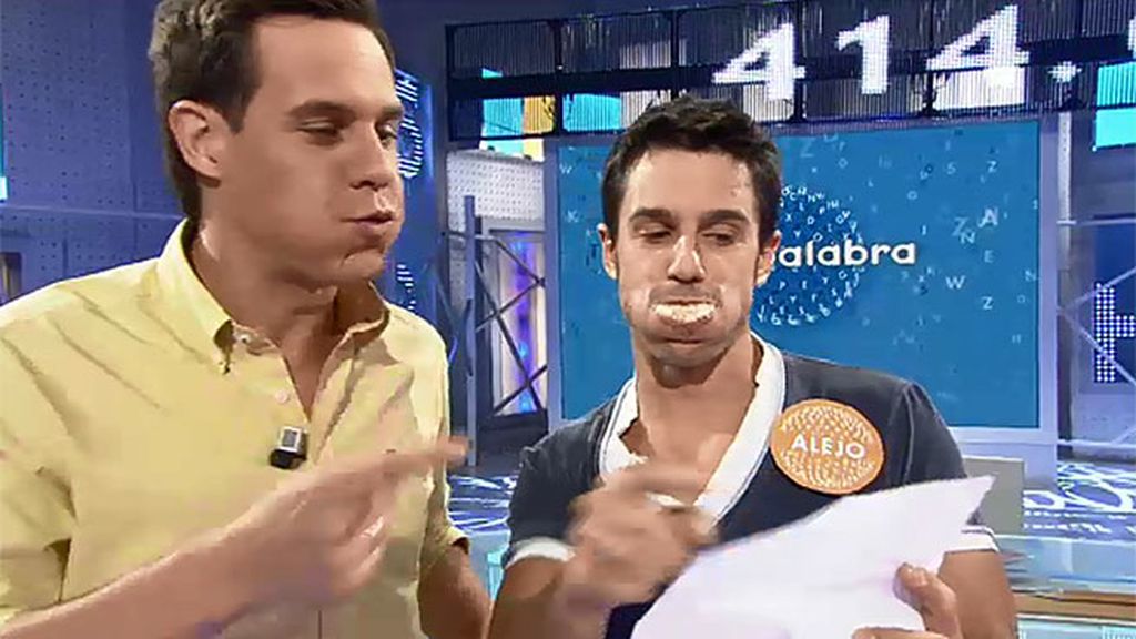 ¡Momentazo! Christian Gálvez y Alejo Sauras se pican con un trabalenguas con la boca llena