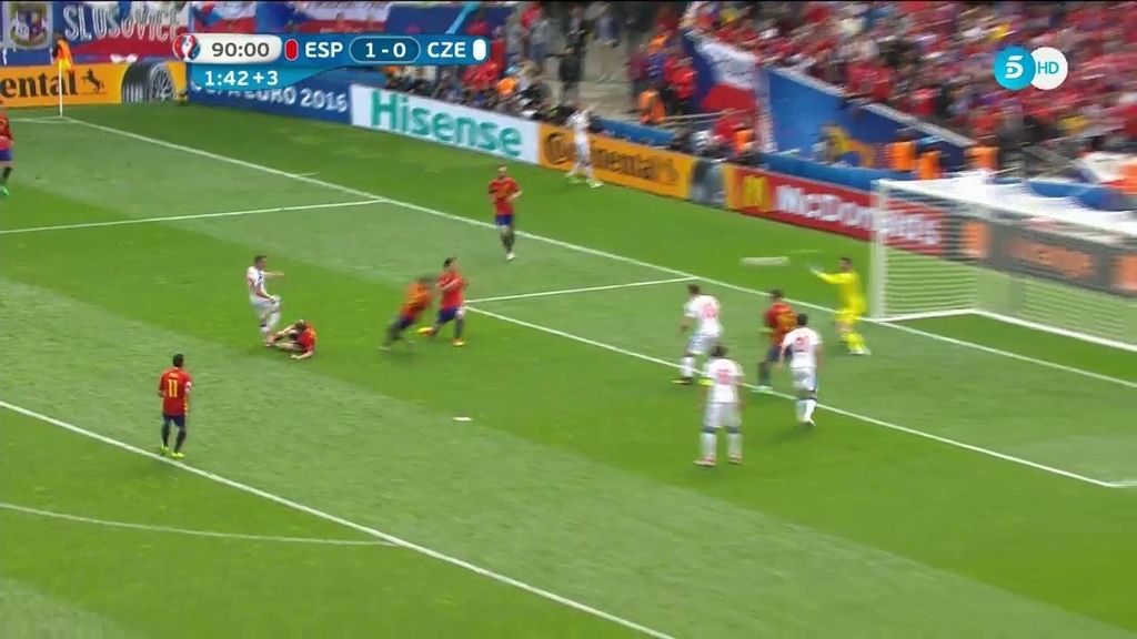 ¡Paradón de De Gea en el último minuto para salvar a la Roja del empate ante los checos!