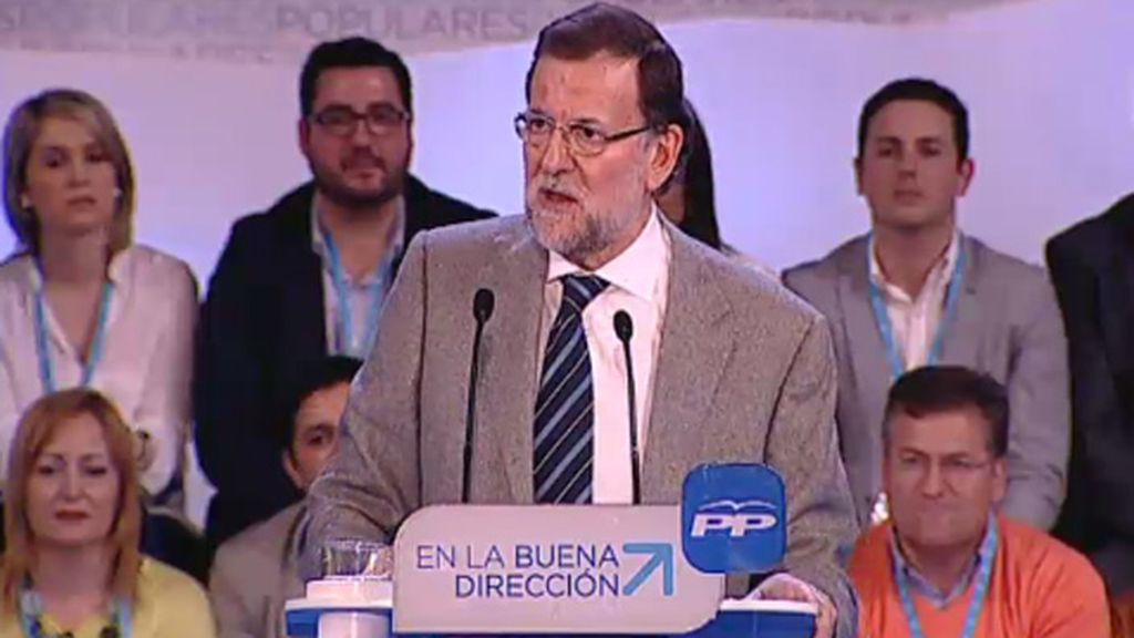 Rajoy: "Viajar conmigo tiene sus riesgos"